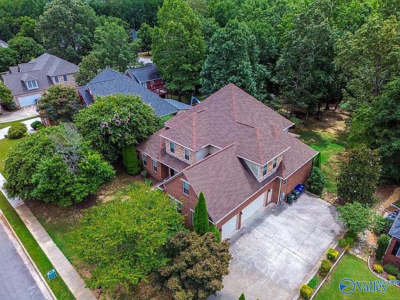 3rd image of 305 Walden Glen Ct