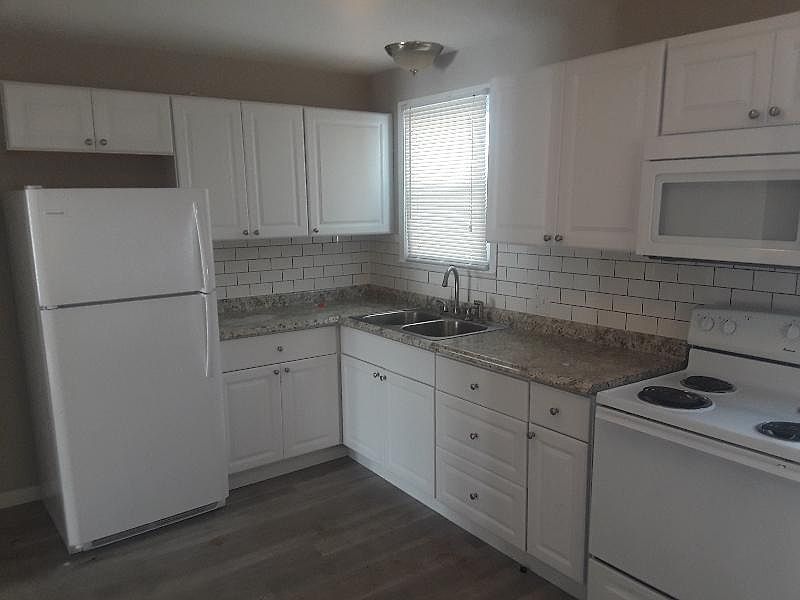 1st image of 2325 Homewood Dr