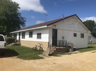 7891 Old Highway Rd, Peosta, IA 52068