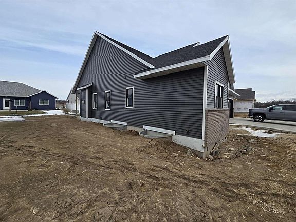 2nd image of 3601 Samson Drive