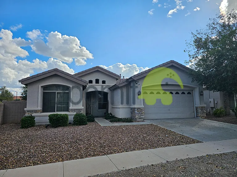 8805 W Glenn Dr — Photo 2