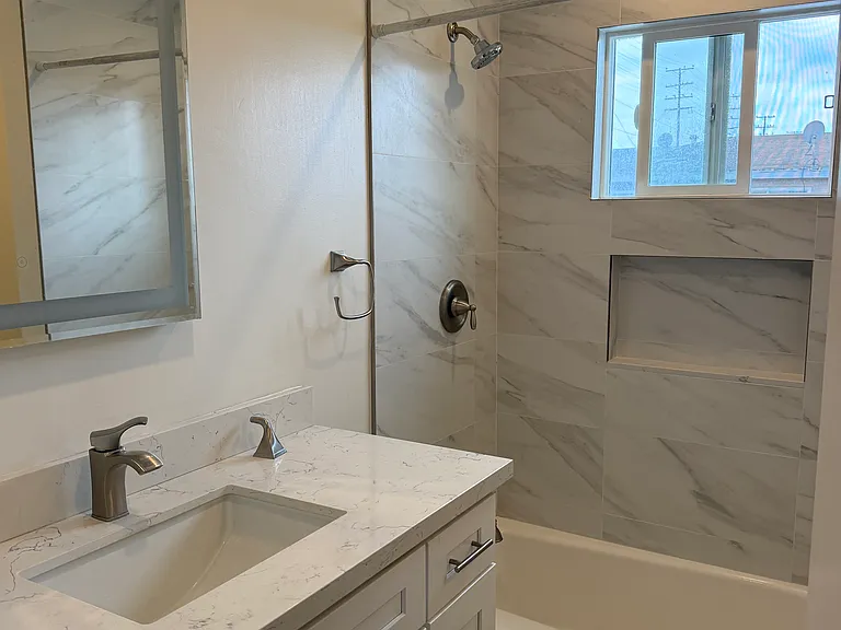 1754 Pine Ave #9 — Photo 8