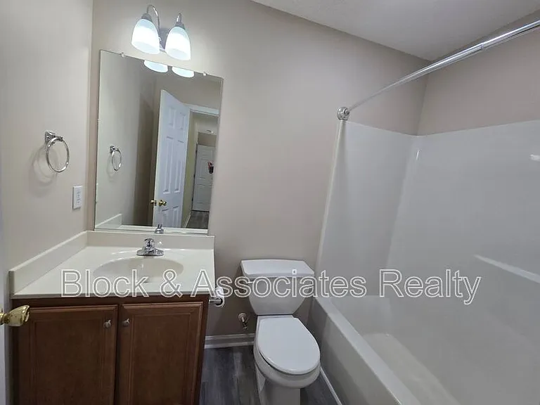 108 Maple Grove Ct — Photo 10