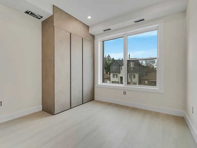 625 Harvie Ave #1 — Photo 12