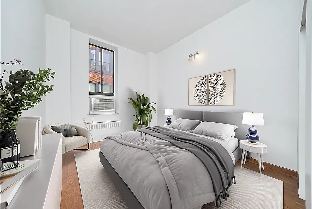 31 East 31st Street — Photo 2
