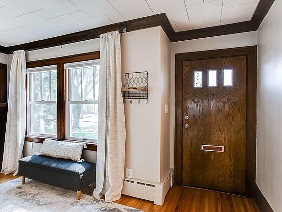 2nd image of 2151 Eleanor Ave