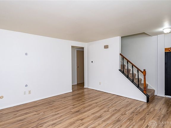 3rd image of 105 Marco Ln