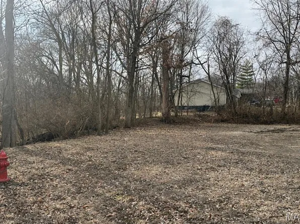 313 Park St, Troy, IL 62294