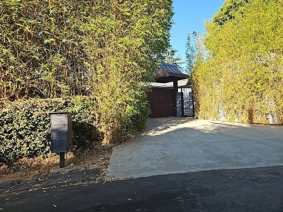 2nd image of 1799 Correa Way