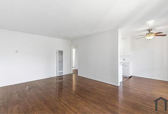 3rd image of 266 E 25th St APT 7