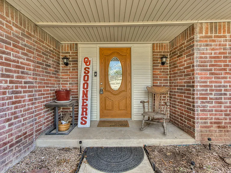 1828 Burnt Oak St — Photo 29