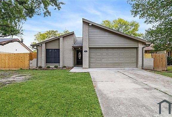 2nd image of 4934 Deerwood Cir