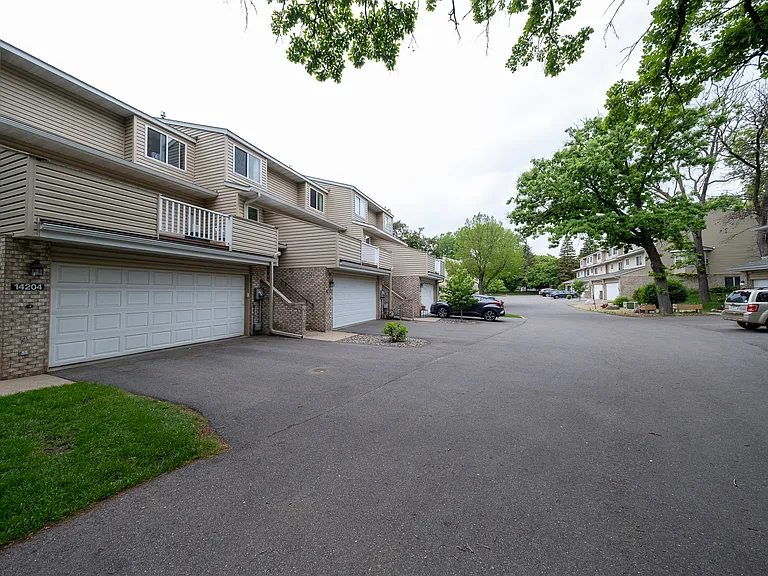 14210 Hibiscus Ct — Photo 18