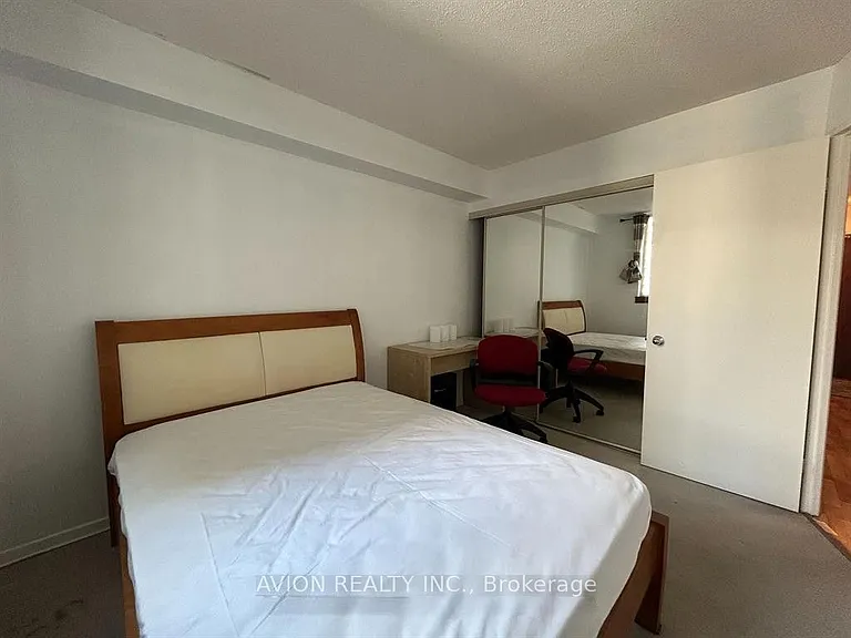1055 Bay St #1214 — Photo 9