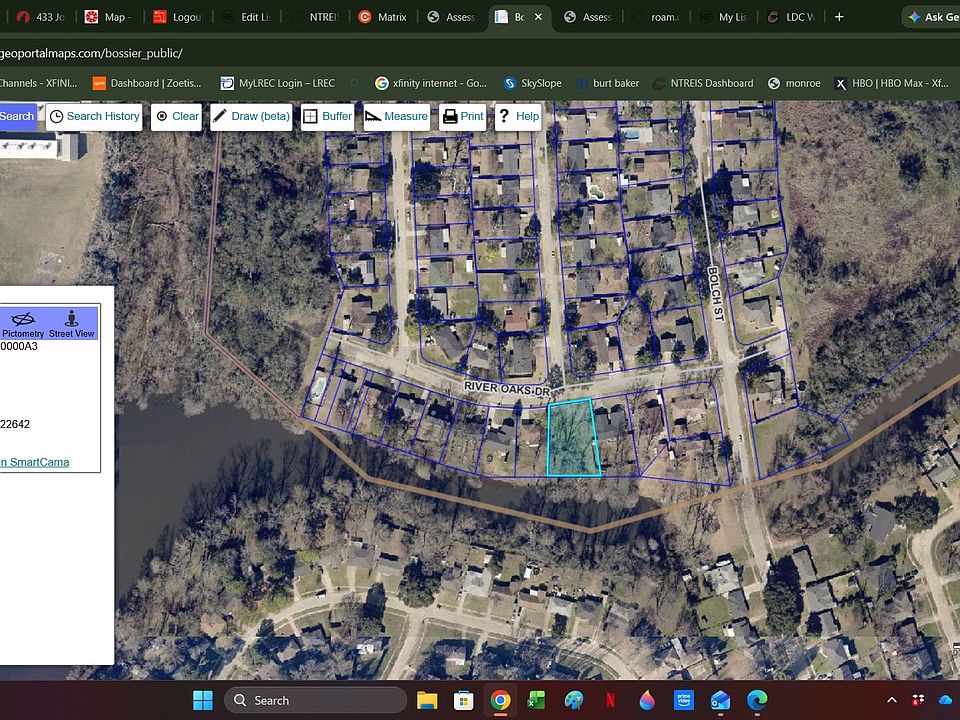 1st image of 901 River Oaks Dr