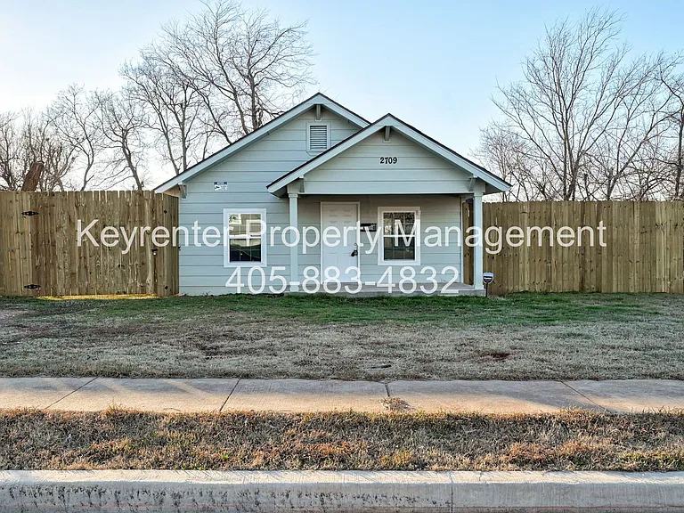 2709 N Fonshill Ave — Photo 3