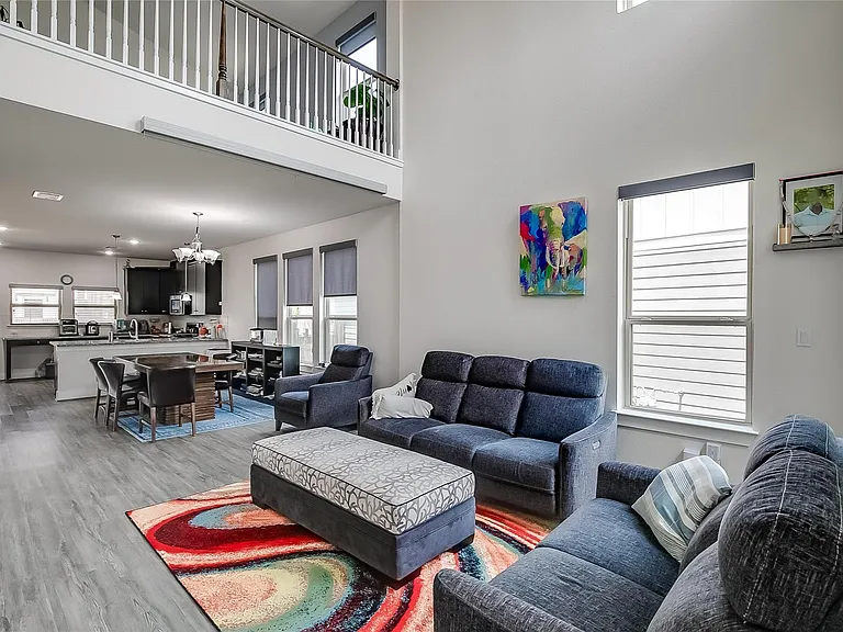 15912 Cadoz Dr — Photo 5