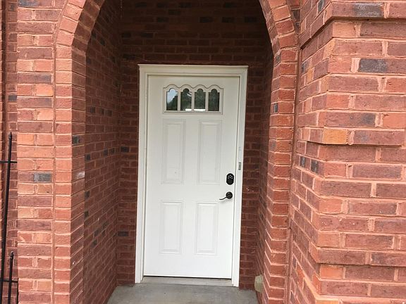 3rd image of 1000 Greenway Dr