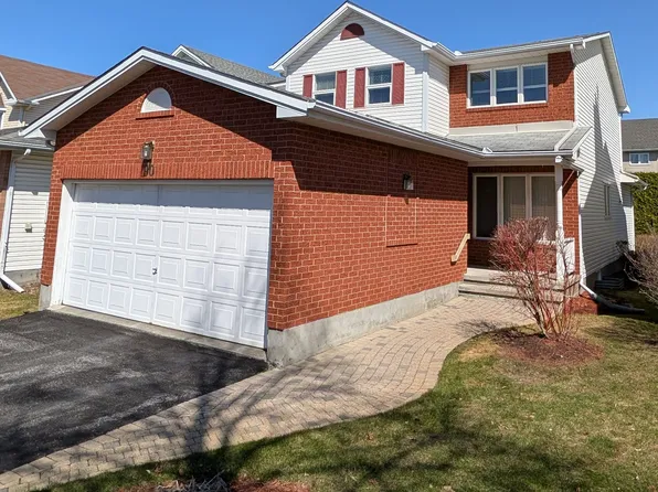 90 Moresby Dr, Ottawa, ON K2M 2J6