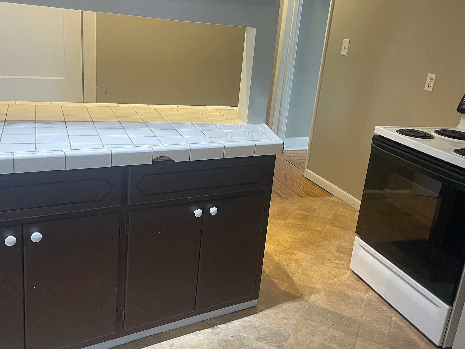 1 bed, 800 sqft, $700 — Photo 3