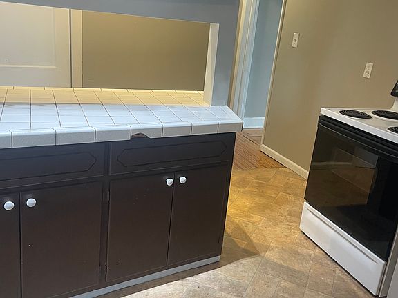 3rd image of 58 Carmel Rd APT 6