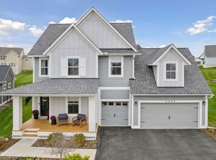 5035 Boulder Ln, Chaska, MN 55318