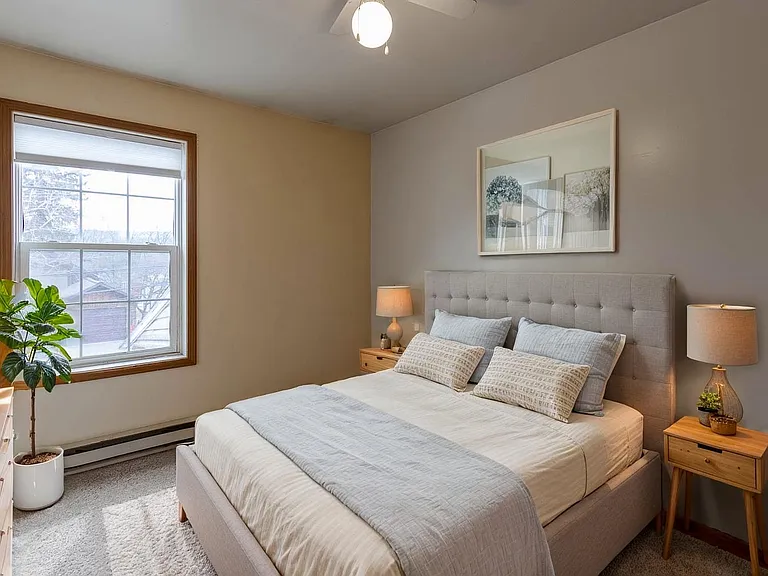 224 Logan Ave — Photo 4
