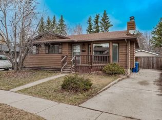 15131 S Deer Run Dr SE, Calgary, AB T2J5M6