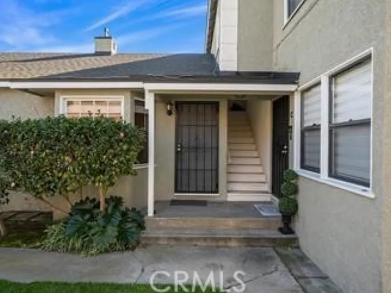 15717 Brighton Ave #B — Photo 2