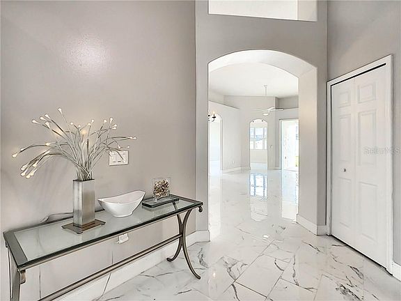 4th image of 14946 Lake Azure Dr