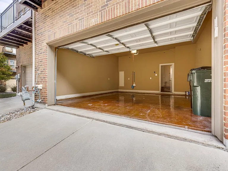 7935 Osborn Pkwy — Photo 31