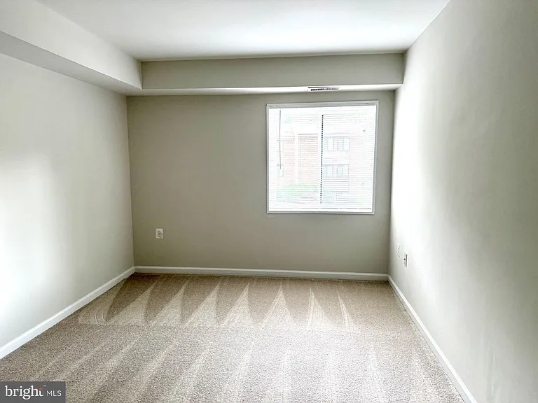 1520 Northgate Sq #11B — Photo 18