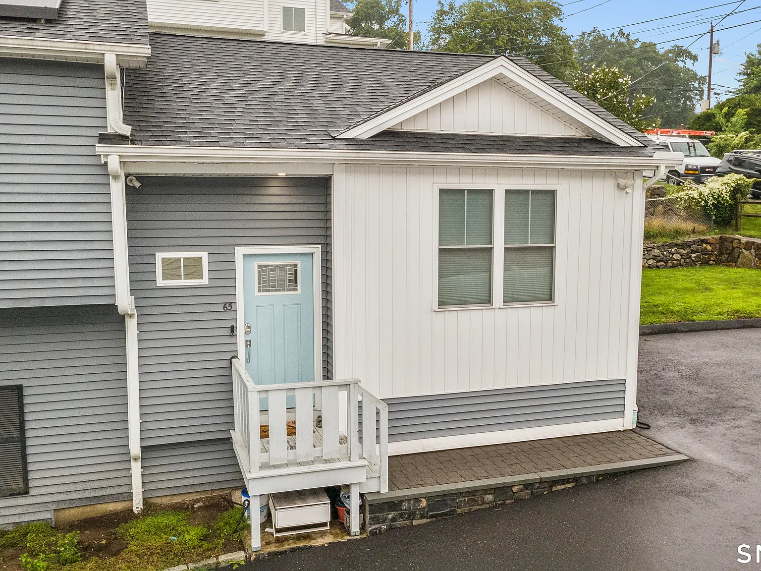 3 bed, 1.5 bath, 1258 sqft, $4,500 — Photo 2