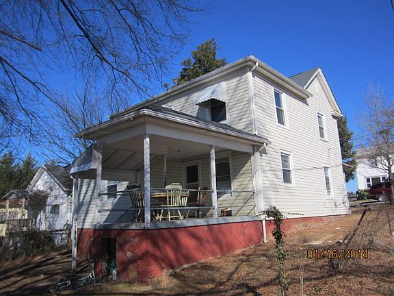 5th image of 1647 Blackburn St