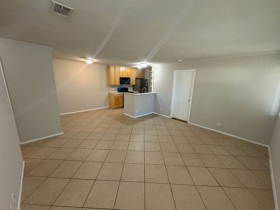 2nd image of 704 Osage Dr #704B