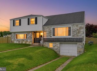 11039 Kelvin Ave, Philadelphia, PA 19116