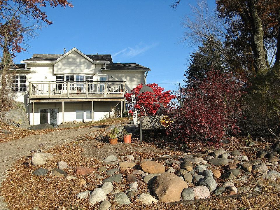 2nd image of 3145 Pauls Lake Rd S