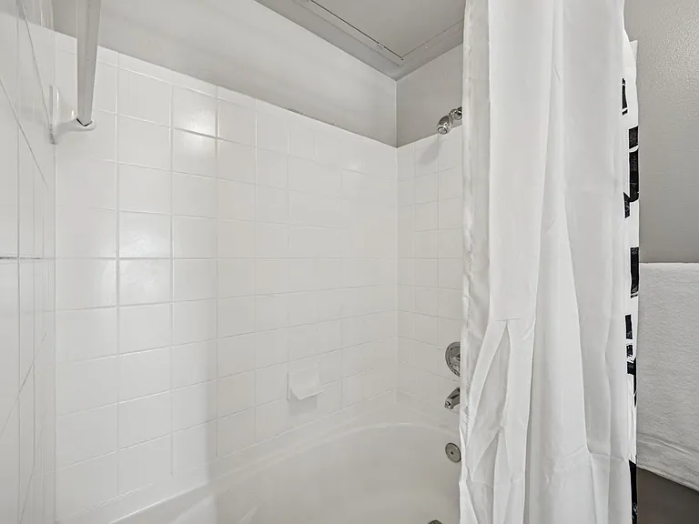 The Residences Of Holland Lake — Photo 13
