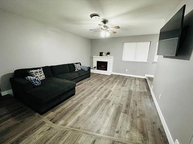 1621 Sheldon Dr — Photo 15
