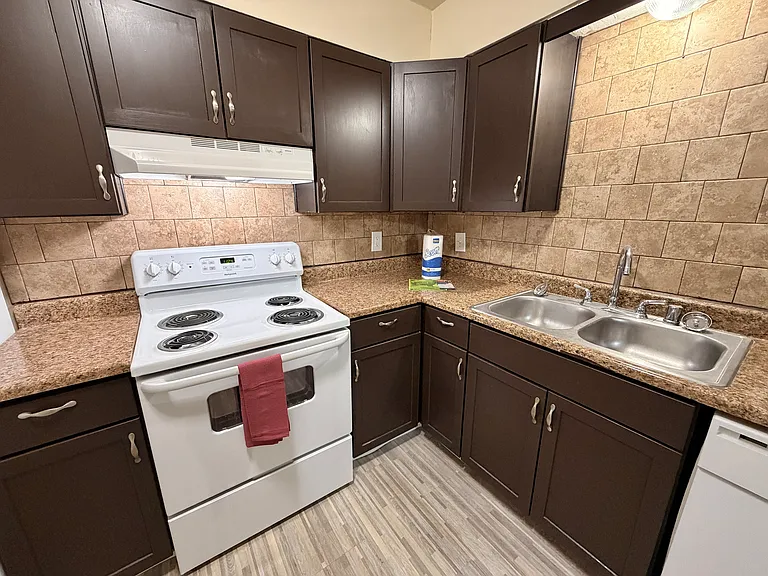 Countrybrook Apartments — Photo 116