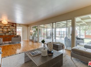 5210 El Mirador Dr, Los Angeles, CA 90008