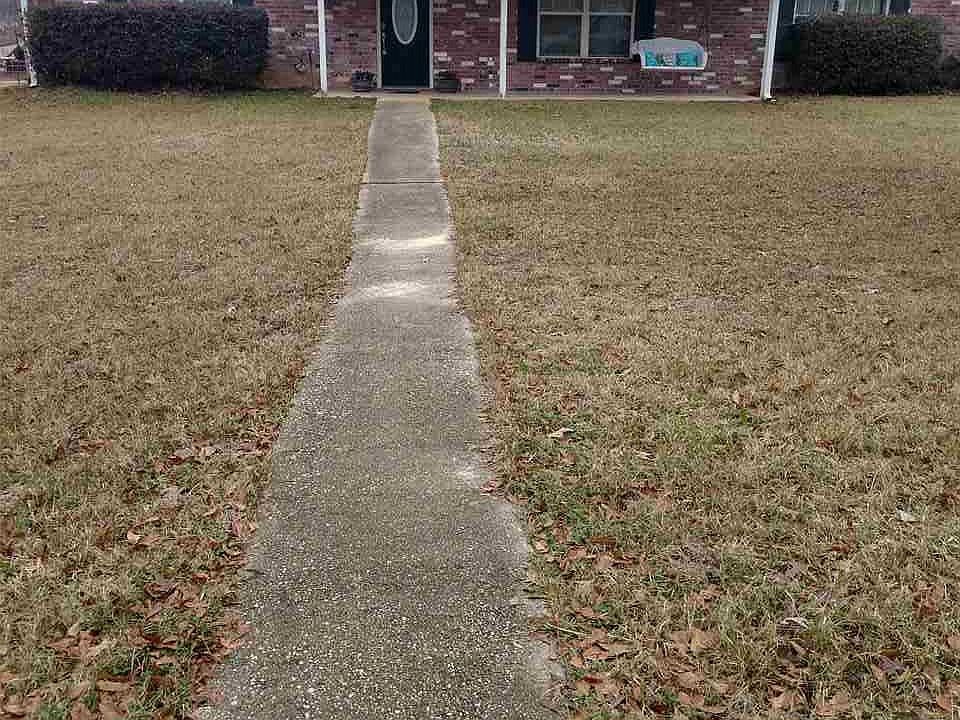 1st image of 205 Redbud Dr