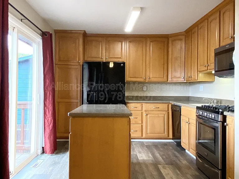 6087 Del Rey Dr — Photo 8