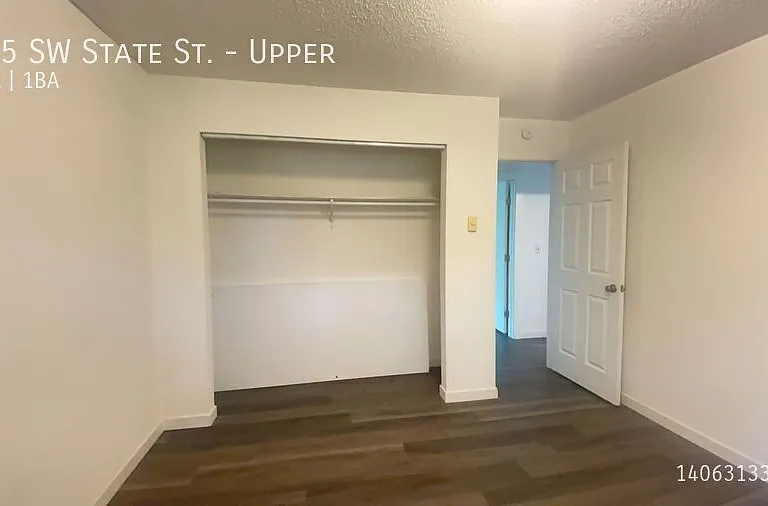 815 SW State St — Photo 4