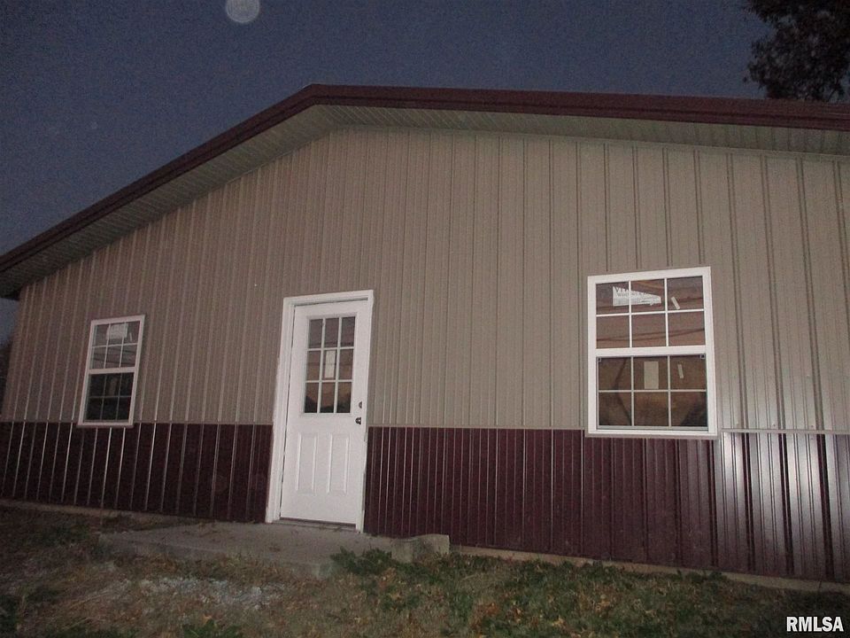 1st image of 203 N Douglas St