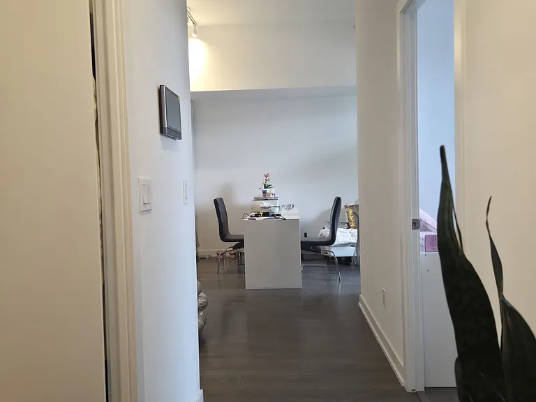 370 Martha St #301 — Photo 16