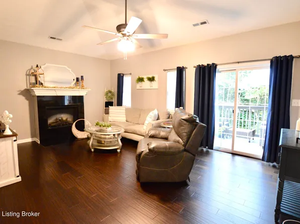 7301 Autumn Trace Dr Unit 202, Louisville, KY 40214