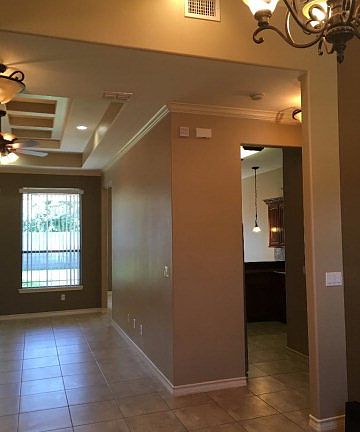 5th image of 210 Ebano Cir