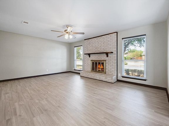4th image of 1206 Oakbluff Dr