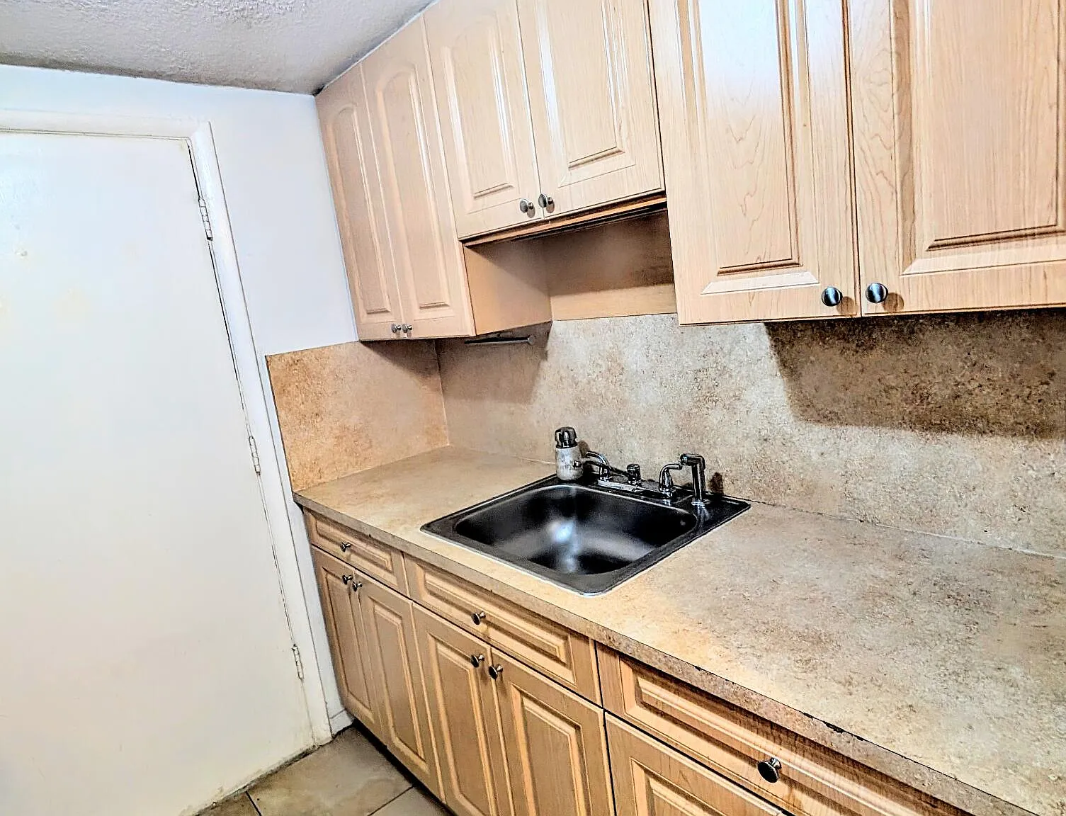 1 bed, 1.0 bath, 604 sqft, $1,595 — Photo 3
